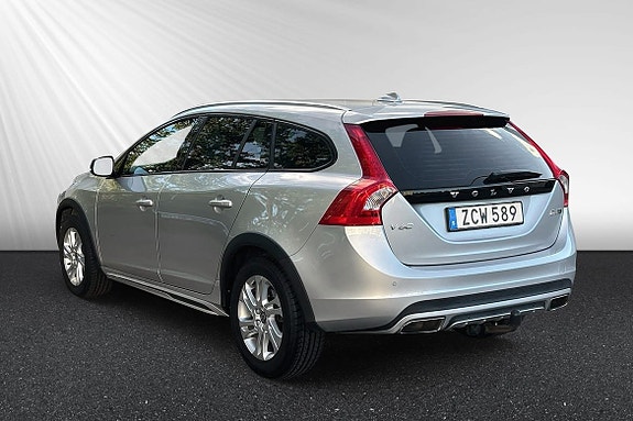 Volvo V60 Cross Country 4 of 22