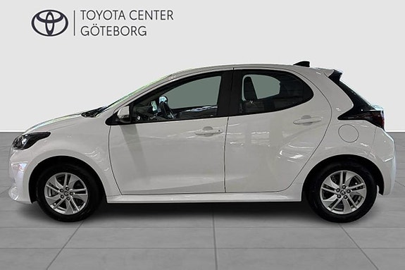 Toyota Yaris 4 of 12