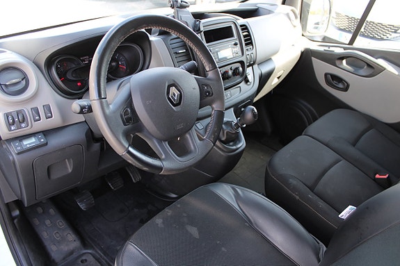 Renault Trafic 5 of 11