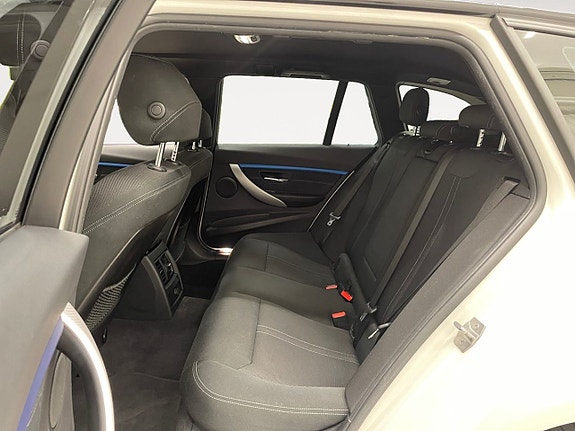 BMW 320 14 of 19