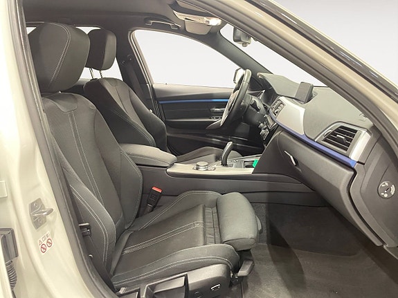 BMW 320 15 of 19