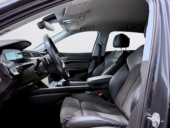 Audi e-tron 8 of 19