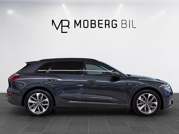 Audi e-tron 4 of 19