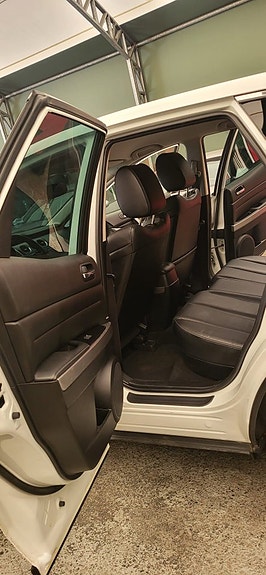 Mazda CX-7 9 of 18