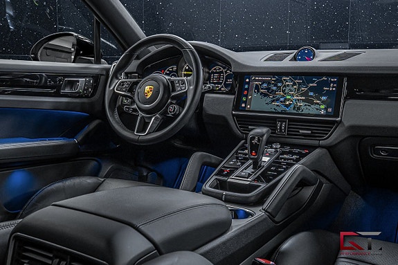 Porsche Cayenne 15 of 20