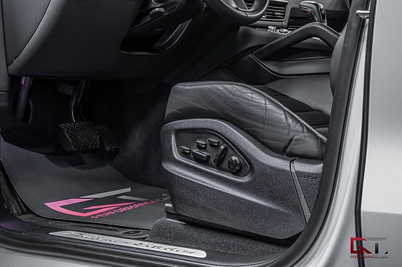 Porsche Cayenne 13 of 20