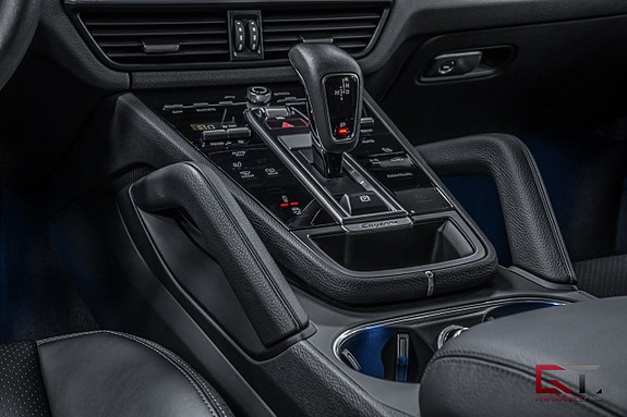 Porsche Cayenne 20 of 20