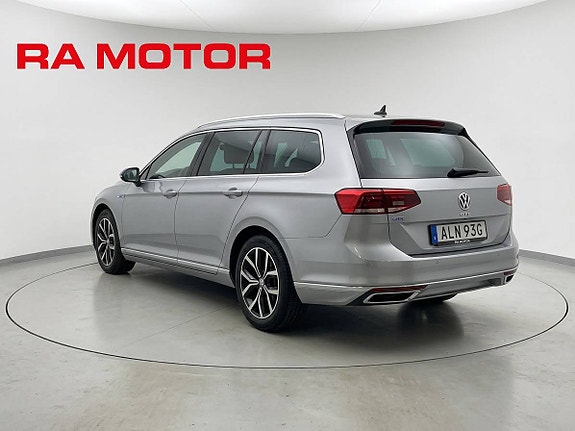 Volkswagen Passat 4 of 23