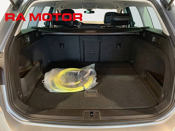 Volkswagen Passat 22 of 23