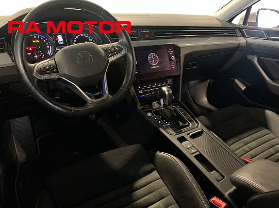 Volkswagen Passat 9 of 23
