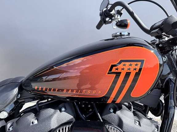Harley-Davidson FXBBS Street bob 7 of 13