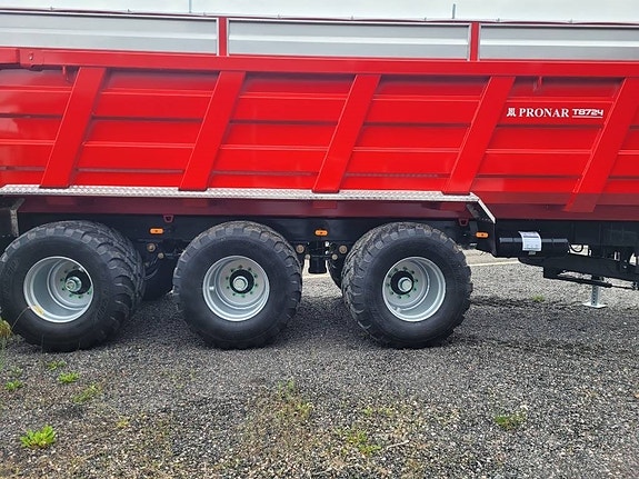 Pronar T8724 9 of 16