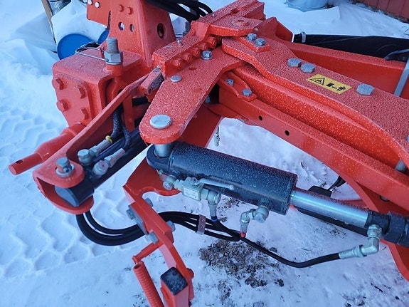 Kubota RM 3005V 8 of 8