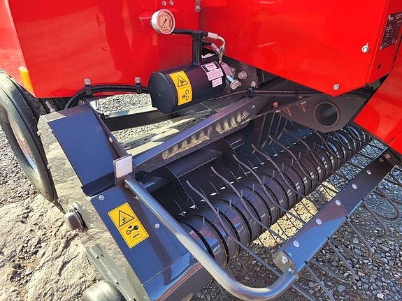 Massey Ferguson 1840 5 of 8
