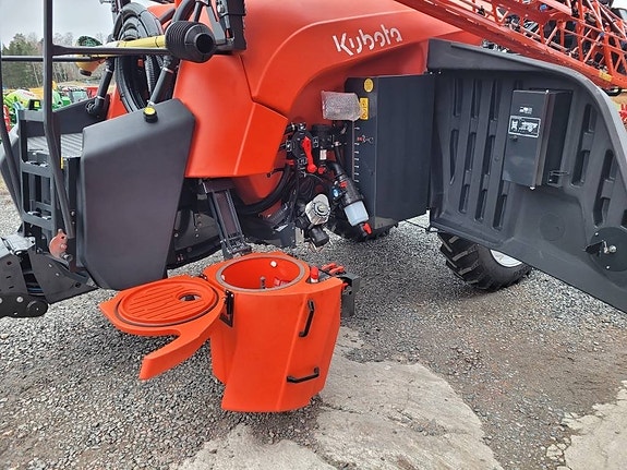 Kubota XTS 4 8 of 14