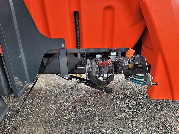 Kubota XTS 4 12 of 14