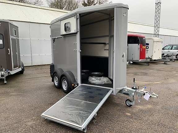 Ifor Williams HB403 4 of 10