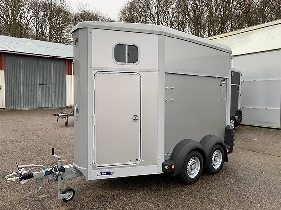 Ifor Williams HB403 2 of 10