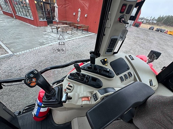 Massey Ferguson 5610 21 of 24