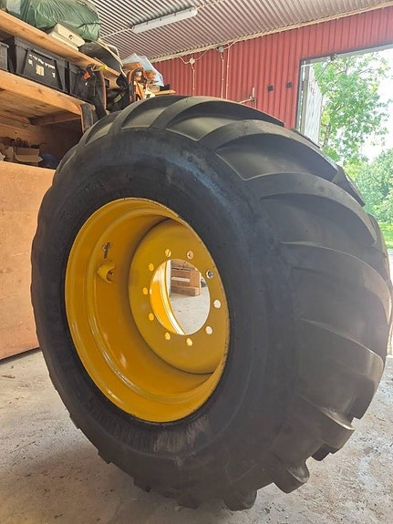 Trelleborg TWIN 421 600/65 -26.5 2 of 5