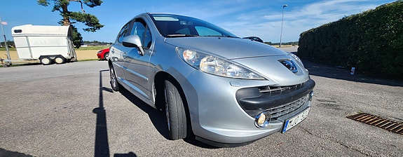 Peugeot 207 2 of 14