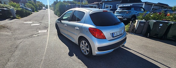 Peugeot 207 8 of 14