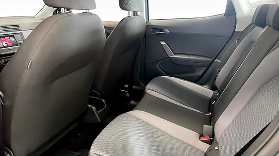Seat Arona 12 of 13