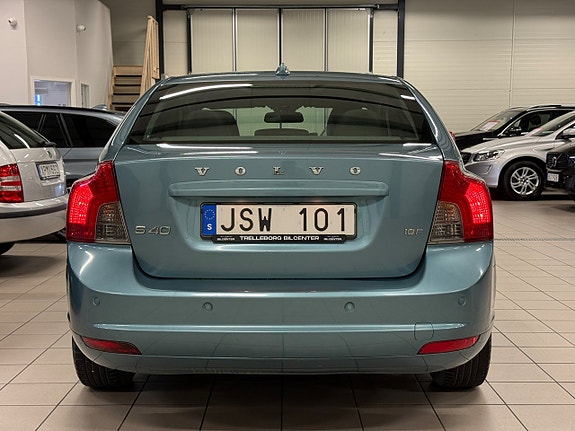 Volvo S40 8 of 25