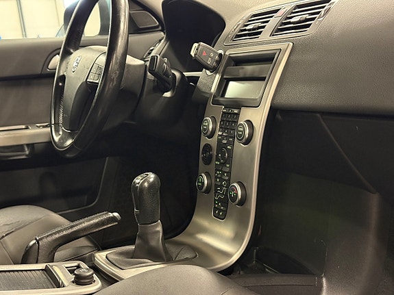 Volvo S40 15 of 25