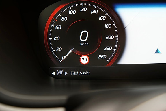 Volvo V90 22 of 26