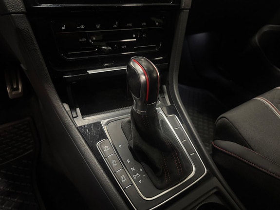 Volkswagen Golf I 13 of 17