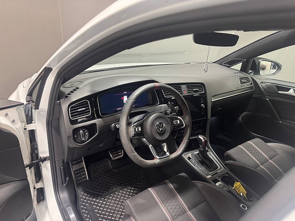 Volkswagen Golf I 9 of 17