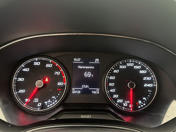 Seat Arona 15 of 29