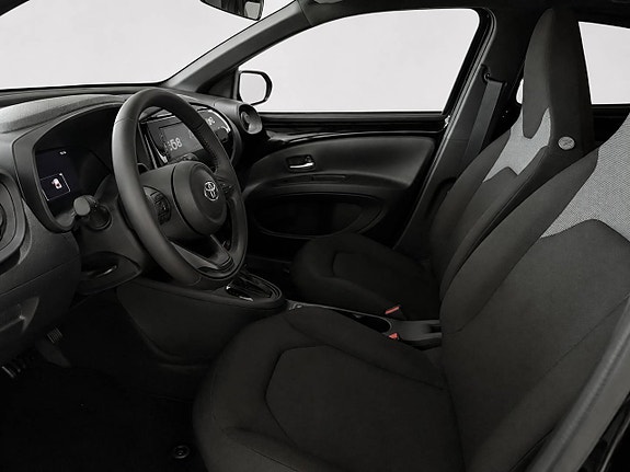Toyota Aygo X 5 of 6