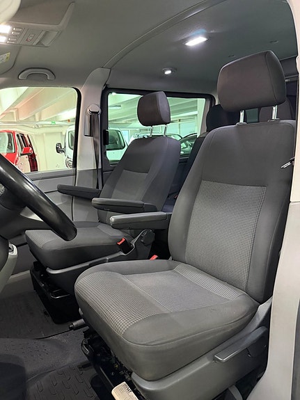 Volkswagen Transporter 10 of 23