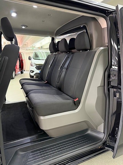 Volkswagen Transporter 12 of 23