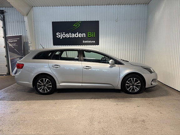 Toyota Avensis 5 of 18