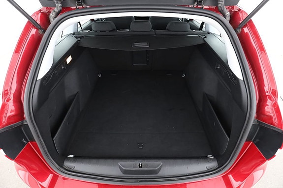 Peugeot 308 SW 18 of 30
