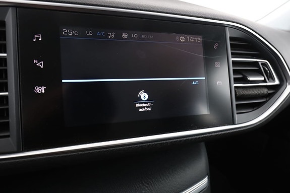 Peugeot 308 SW 21 of 30