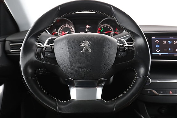 Peugeot 308 SW 19 of 30