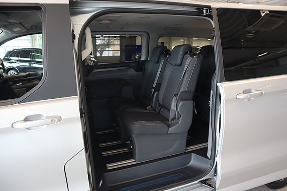 Ford Custom Tourneo 11 of 17
