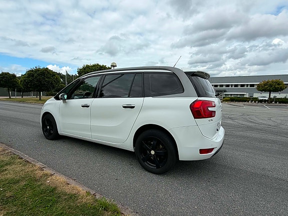 Citroen Grand C4 Picasso 4 of 8