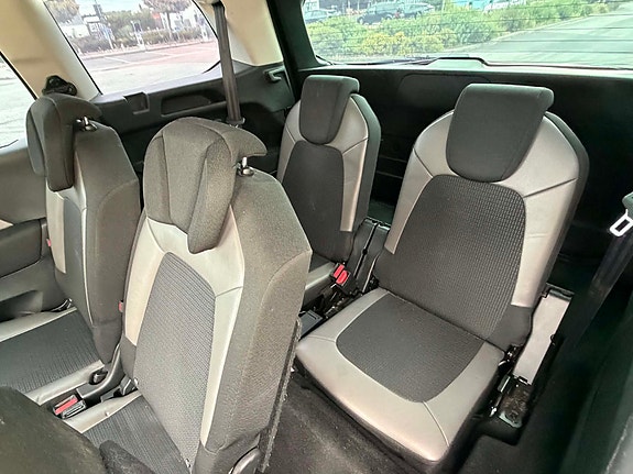 Citroen Grand C4 Picasso 8 of 8
