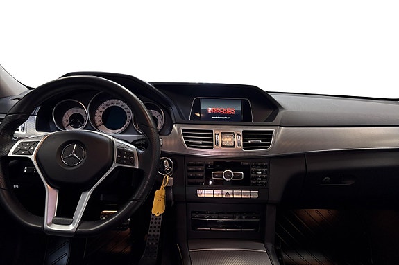 Mercedes-Benz E350 8 of 11