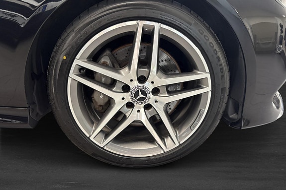 Mercedes-Benz E350 5 of 11