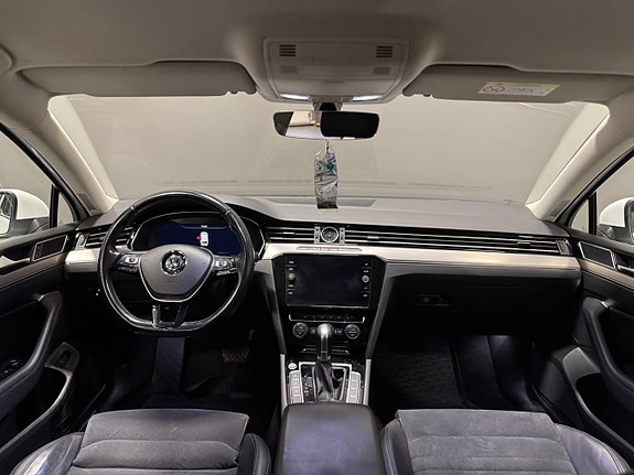 Volkswagen Passat 7 of 13