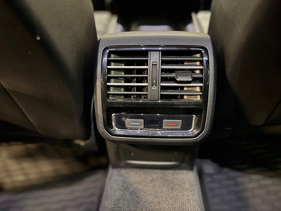 Volkswagen Passat 6 of 13