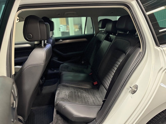 Volkswagen Passat 5 of 13