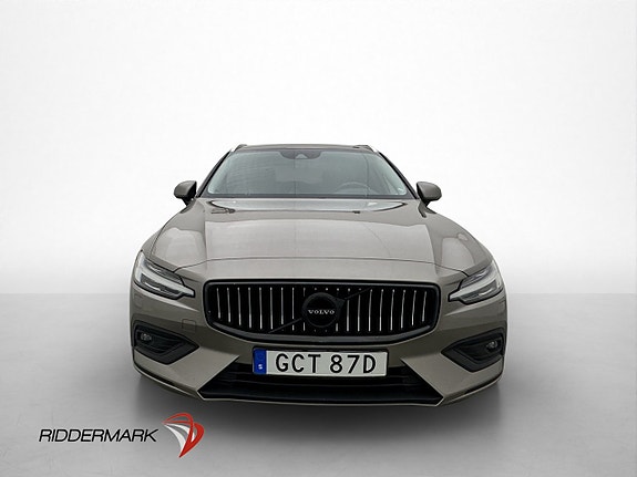 Volvo V60 2 of 30