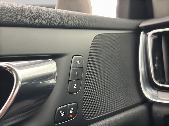 Volvo V60 13 of 30